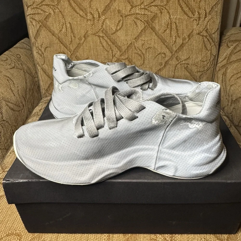 Misbhv some silver
